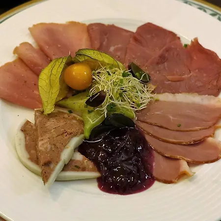 迪霍特餐厅酒店 3* 马斯丹